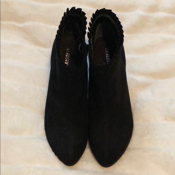 Aerosoles Black ankle booties - Picture 2 of 4